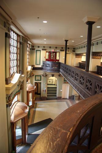 Interior view of the Canadian Pacific Railway Station, Winnipeg, 2006; Historic Resources Branch, Manitoba Culture, Heritage, Tourism and Sport, 2006