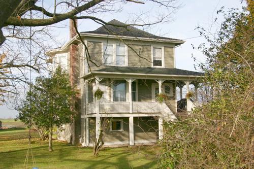 Black Residence, exterior view 2004; Corporation of Delta