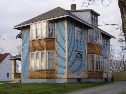 Southeast perspective of the facade and east side of the Burgess Blackadar House, Yarmouth, NS; Heritage Division, NS Dept. of Tourism, Culture & Heritage, 2006