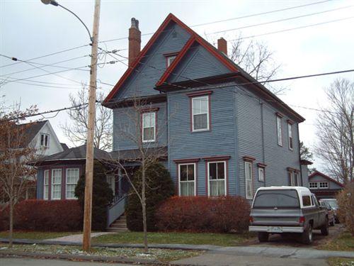 side elevation, Cochrane House, Wolfville, NS, 2006; Heritage Division, NS Dept. of Tourism, Culture and Heritage, 2006