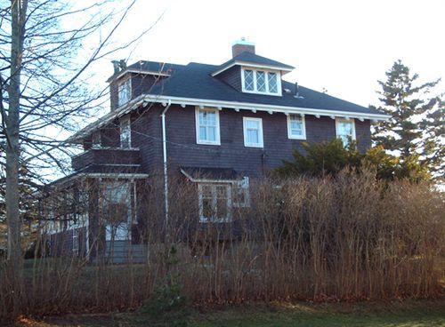side elevation, Patterson House, Wolfville, NS, 2006; Heritage Division, NS Dept. of Tourism, Culture and Heritage, 2006
