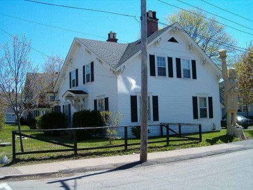 Front and west side, Archibald House, Truro, NS, 2004.; Heritage Division, NS Dept. of Tourism, Culture and Heritage, 2004.