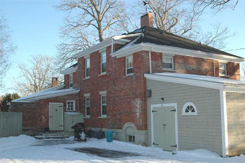 Back profile of 712 St George Street.; Heritage Division, NS Dept. of Tourism, Culture and Heritage, 2007