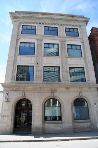 Primary elevation, from the east, of the Garry Block, Winnipeg, 2006; Historic Resources Branch, Manitoba Culture, Heritage and Tourism, 2006
