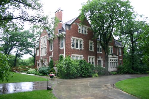 Primary elevations, from the southeast, of Ralph Connor House, Winnipeg, 2006; Historic Resources Branch, Manitoba Culture, Heritage, Tourism and Sport, 2006
