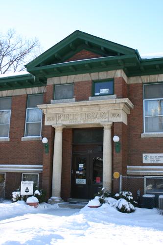 Main entrance of the Cornish Library, Winnipeg, 2006; Historic Resources Branch, Manitoba Culture, Heritage, Tourism and Sport, 2006