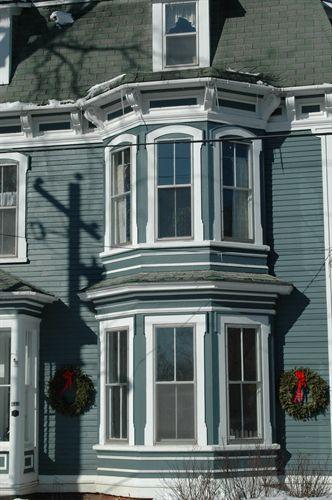 Bay window detail, Delap-Savary House, Annapolis Royal.; Heritage Division, NS Dept. of Tourism, Culture and Heritage, 2007