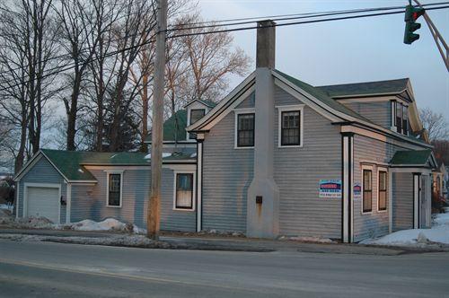 South West profile of the Riley - Burnham House, Annapolis Royal, Nova Scotia, 2009.; Heritage Division, Nova Scotia Department of Tourism, Culture and Heritage, 2009.