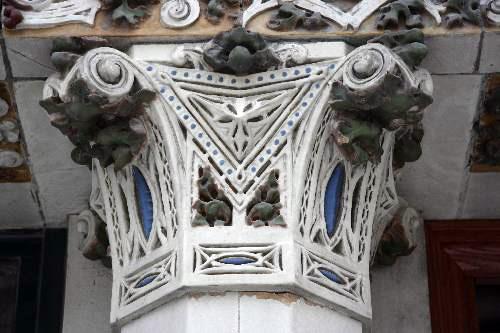 Terra cotta capital on the Criterion Hotel, Winnipeg, 2006; Historic Resources Branch, Manitoba Culture, Heritage, Tourism and Sport, 2006
