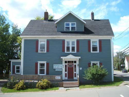 Front Elevation, The Willow House, Pictou, 2006; Heritage Division, NS Dept of Tourism, Culture and Heritage, 2006