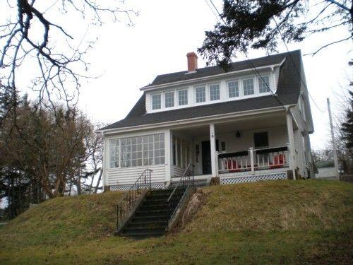 Front Elevation, Terrace Cottage, Chester, Nova Scotia, 2007.; Heritage Division, Nova Scotia Department of Tourism, Culture and Heritage, 2007.