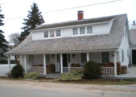 Front Elevation, Taffrail Cottage, Chester, Nova Scotia, 2007.; Heritage Division, Nova Scotia Department of Tourism, Culture and Heritage, 2007.