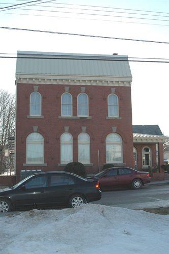 Front elevation, Royal Bank of Canada building, Annapolis Royal, Nova Scotia.; Heritage Division, NS Dept. of Tourism, Culture and Heritage, 2007.
