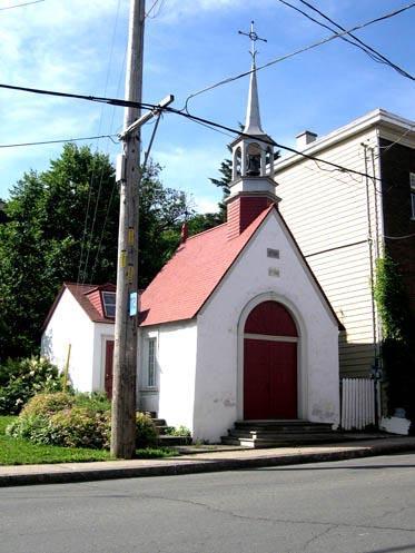 Chapelle de procession Sainte-Anne; Ministère de la Culture et des Communications, Marie-Claude Côté, 2003