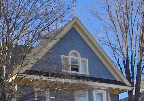 Showing detail of pedimented gable with palladian window and varying shingle pattern; City of Charlottetown, Natalie Munn, 2007