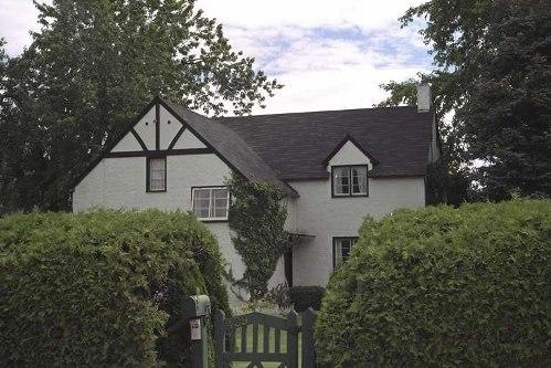 Exterior view of the Barton House, 2004; City of Kelowna, 2004