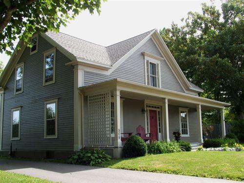 Northwest corner of 808 St. George Street, Annapolis Royal, Nova Scotia, 2007.; Heritage Division, NS Dept. of Tourism, Culture and Heritage, 2007