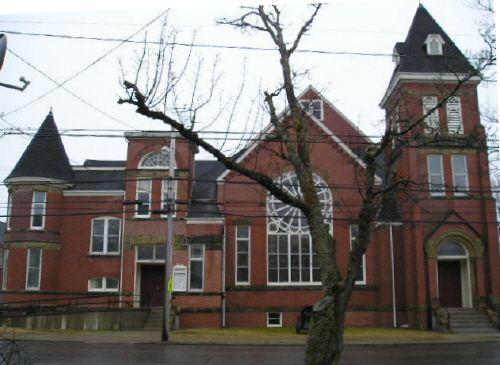 The front (north) elevation of Zion Baptist Church, Yarmouth, NS, 2007.; Heritage Division, NS Dept. of Tourism, Culture and Heritage, 2007