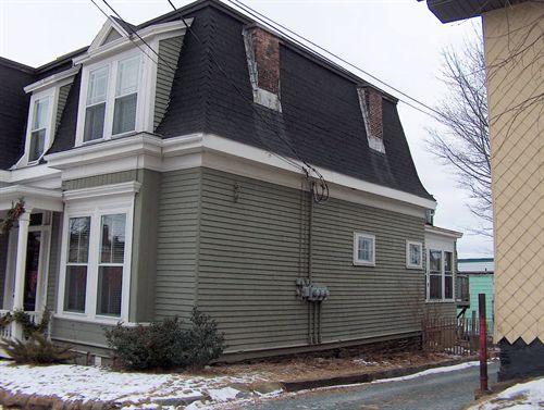 Charles A. Robson House, Dartmouth, Nova Scotia, 2007.; HRM Planning and Development Services, Heritage Property Program, 2007.