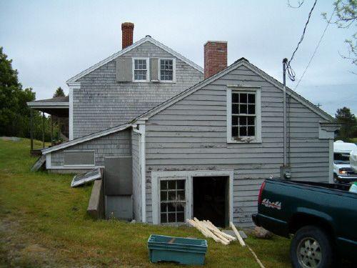 West elevation, Sargent-Homer-Nodwell House, Barrington, Nova Scotia, 2004.
; Heritage Division, NS Dept. of Tourism, Culture and Heritage, 2004.