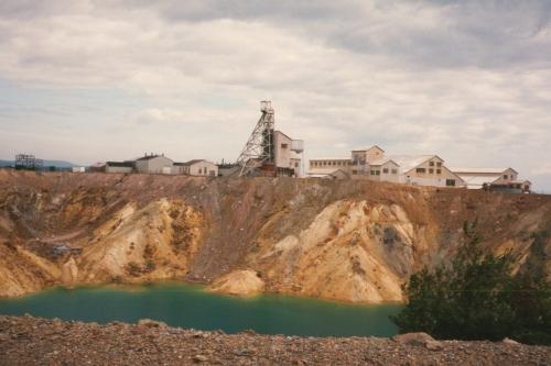 Photo view of former Buchans mine production site showing Lucky Strike Deckhead to the right, 2006/11/21; L Maynard, HFNL 2007
