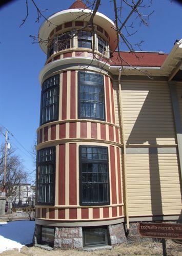 South-east corner tower, George Wright House, Halifax, Nova Scotia, 2007.
; Heritage Division, NS Dept. of Tourism, Culture and Heritage, 2007.