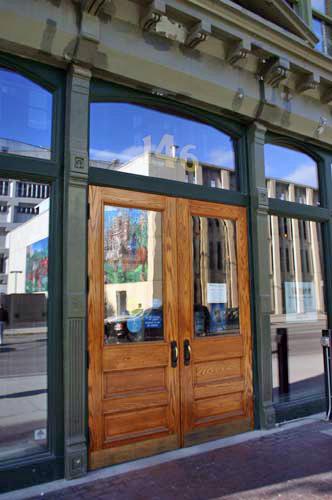 Detail view of the Drake Hotel, Winnipeg, 2006; Historic Resources Branch, Manitoba Culture, Heritage, Tourism and Sport, 2006