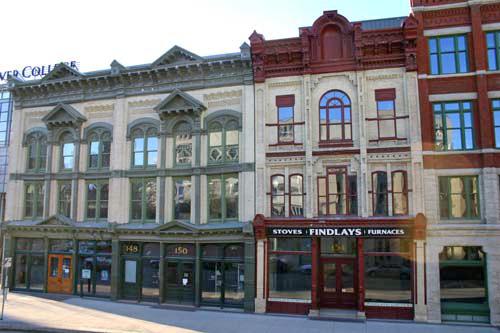 Contextual view, from the east, of the Hochman Building and other buildings that make up the Red River College Princess Street Campus, Winnipeg, 2006; Historic Resources Branch, Manitoba Culture, Heritage, Tourism and Sport, 2006