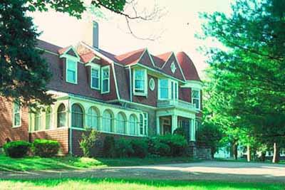 View of façade from the street.; Parks Canada / Parcs Canada, 2008