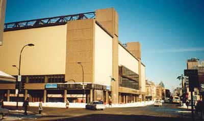 Corner view of the Montréal Forum, after exterior revised in 1968, 1997.; Parks Canada Agency | Agence Parcs Canada, Dana Johnson, 1997.