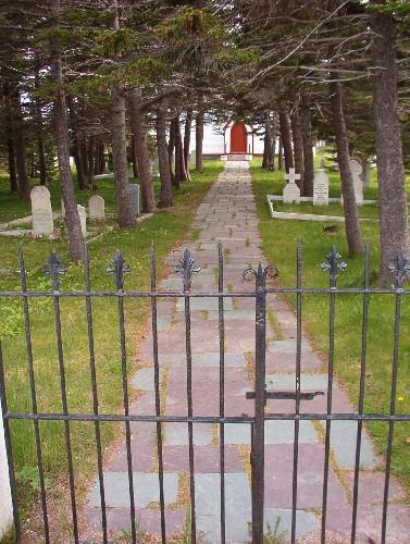 View up St. Mary's Church and Cemetery path towards main entrance of church, 2006/06/15; L Maynard, HFNL, 2007