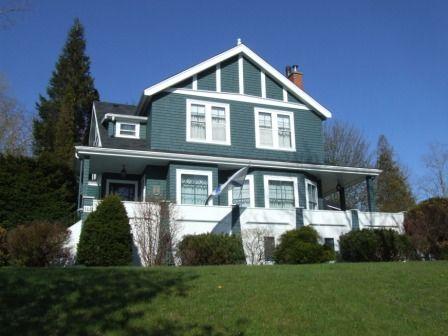 Front elevation, Etherington-Robertson House, Shelburne, Nova Scotia, 2007.
; Heritage Division, NS Dept. of Tourism, Culture and Heritage, 2007.