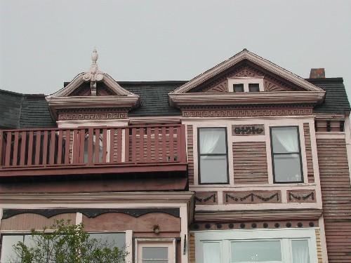 This photograph shows the upper storey of the building, 2005; City of Saint John