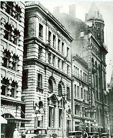 General view of Birkbeck Building showing the symmetrical composition.; Parks Canada Agency / Agence Parcs Canada.