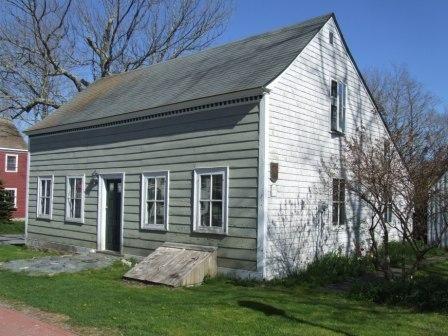 Front and west elevation, Shakespear House, Shelburne, Nova Scotia, 2007.
; Heritage Division, NS Dept. of Tourism, Culture and Heritage, 2007.