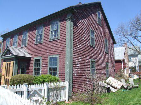Front and south elevation, Patrick McDonough House, Shelburne, Nova Scotia, 2007.
; Heritage Division, NS Dept. of Tourism, Culture and Heritage, 2007.