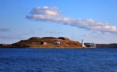 General view of Georges Island showing the drumlin land formation providing excellent viewplanes, 2008.; Georges Island, Morgan, 2008.