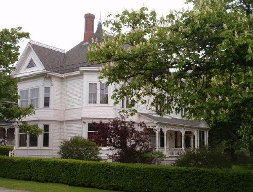 Front and north elevation, Augustus Cann Estate, Yarmouth, Nova Scotia, 2004.
; Heritage Division, NS Dept. of Tourism, Culture and Heritage, 2004.