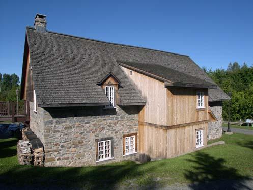 Moulin Michel; Ministère de la Culture, des Communications et de la Condition féminine, Jean-François Rodrigue, 2004