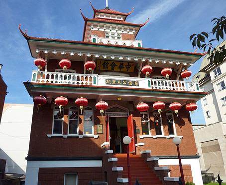 Detail view of Victoria's Chinatown, showing the occasional use of Chinoiserie motifs including upturned eaves and tiling, 2011.; Parks Canada Agency / Agence Parcs Canada, Andrew Waldron, 2011.
