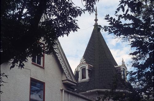 Roof tower detail of Maison Bernier, Winnipeg, 2005.; Historic Resources Branch, Manitoba Culture, Heritage and Tourism, 2005
