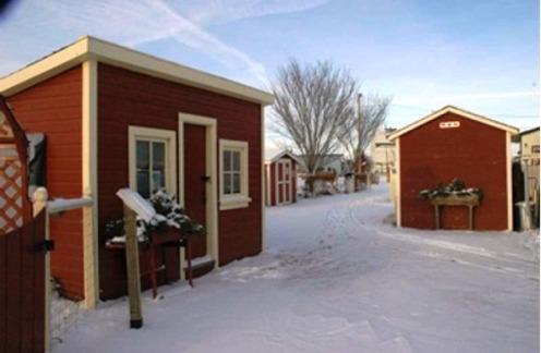 Canadian Northern Railway (CNoR) Station, Camrose (December 2005); Alberta Culture and Community Spirit, Historic Resources Management Branch, 2005