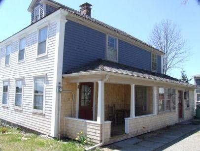 Front and south elevations, Peter Guyon House, Shelburne, Nova Scotia, 2007.
; Heritage Division, NS Dept. of Tourism, Culture and Heritage, 2007
