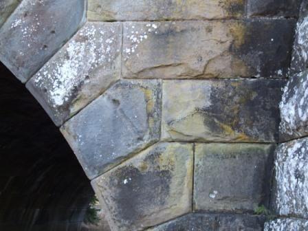 Detail of arch, Tidnish Bridge site, Tidnish Bridge, Nova Scotia, 2006.
; Heritage Division, NS Dept. of Tourism, Culture and Heritage, 2006.