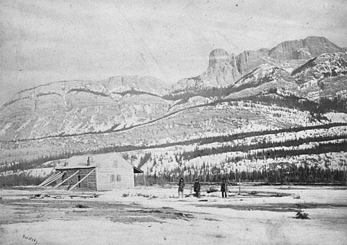 General view showing the site’s geographic location at the nexus of several mountain ranges near several mountain passes.; Parks Canada Agency / Agence Parcs Canada, n.d.