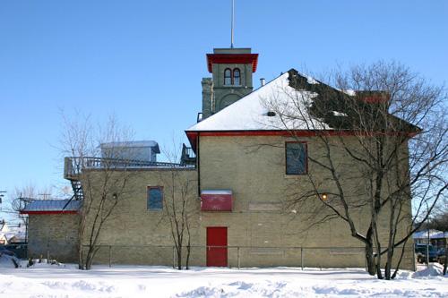 West elevation of Fire Hall No. 8, Winnipeg, 2007; Historic Resources Branch, Manitoba Culture, Heritage, Tourism and Sport, 2007