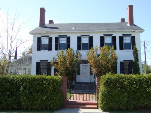 This photograph shows the front façade of the building, 2007; Town of St. Andrews