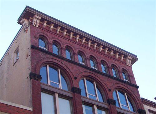 Top detail, Nova Scotia Furnishings, Halifax, NS, 2007; Heritage Division, NS Dept. of Tourism, Culture and Heritage, 2007