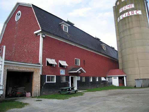 Grange de la Ferme-du-Plateau-de-Coaticook; Ministère de la Culture, des Communications et de la Condition féminine, Jean-François Rodrigue, 2005