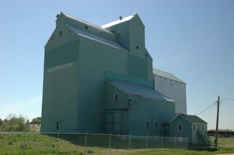 Alberta Wheat Pool Elevator, Mayerthorpe (May 2005); Alberta Culture and Community Spirit, Historic Resources Management Branch, 2005